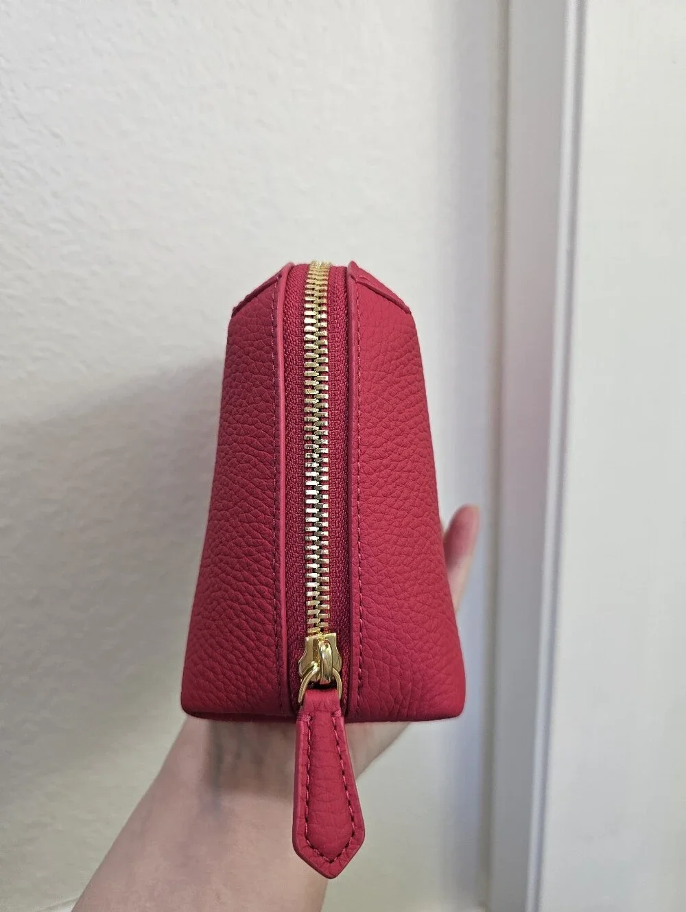 New MAISON de SABRÉ The Tech Pouch Shibuya Fuschia Leather